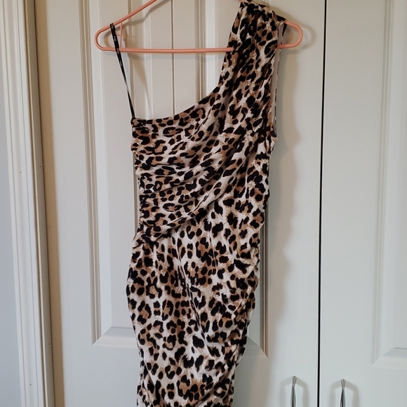 Dress - Picture 1 of 4